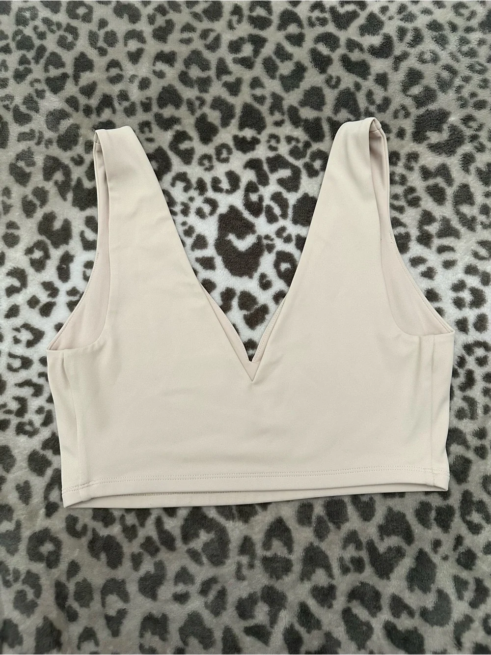 Express Body Contour High Compression Double V-Neck Bralette in Sandshell Small